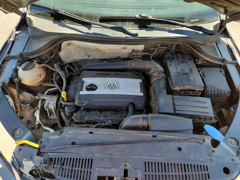 2015 VOLKSWAGEN TIGUAN S  