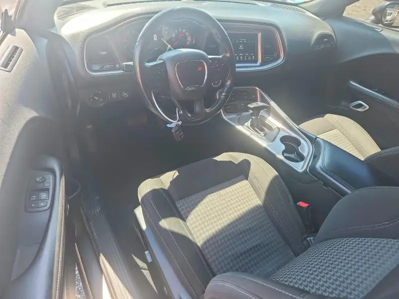 2022 DODGE CHALLENGER SXT  