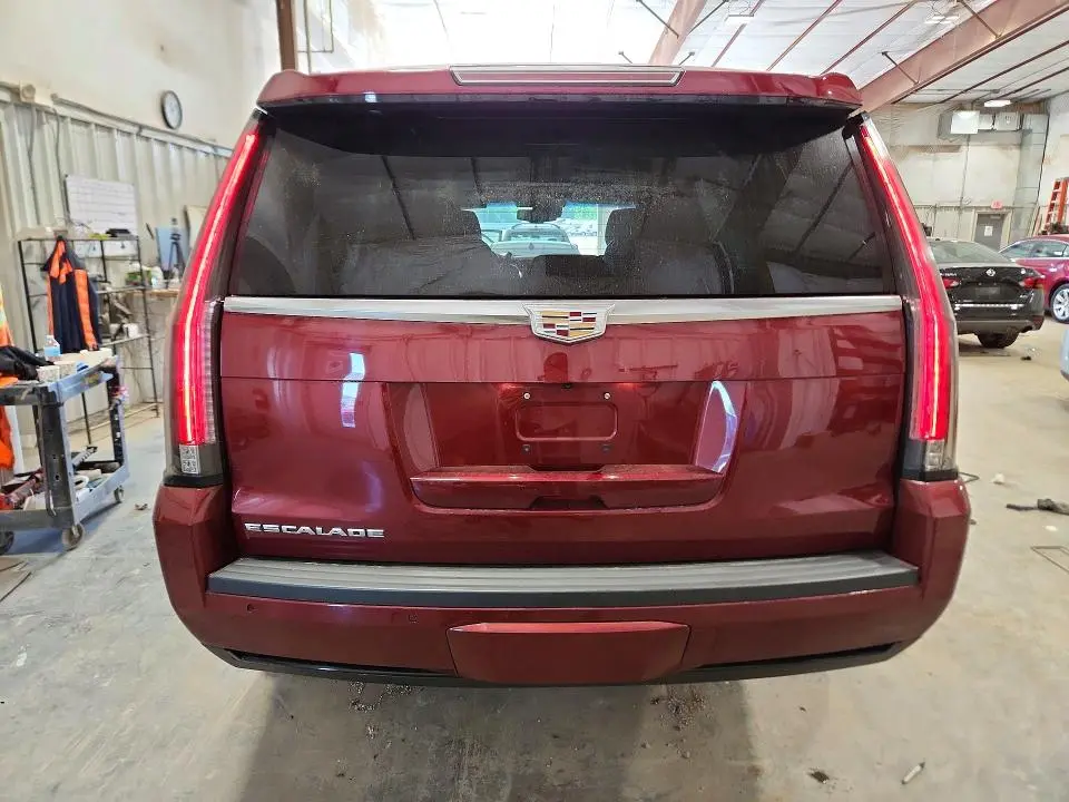 2016 CADILLAC ESCALADE PREMIUM  