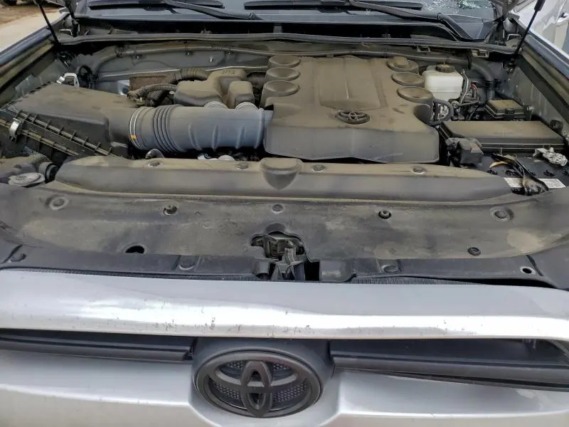 2023 TOYOTA 4RUNNER SE  