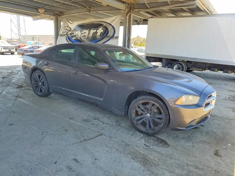2014 DODGE CHARGER SE  