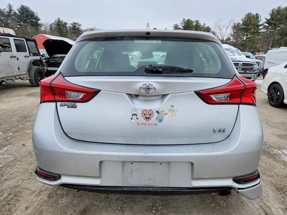 2018 TOYOTA COROLLA IM   