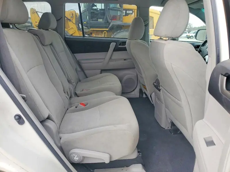 2012 TOYOTA HIGHLANDER BASE  
