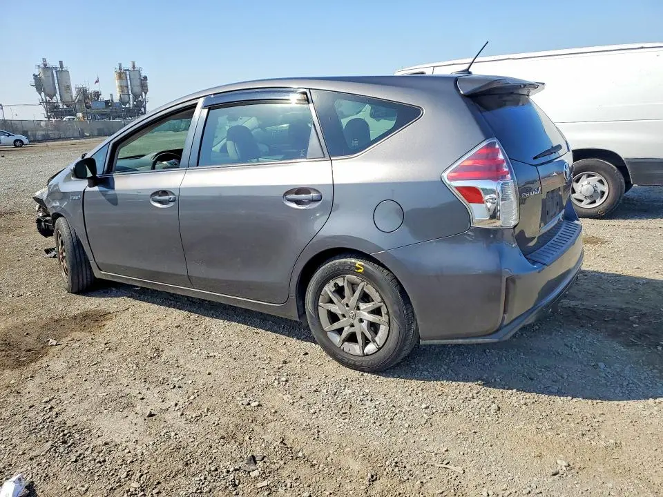 2016 TOYOTA PRIUS V FOUR  