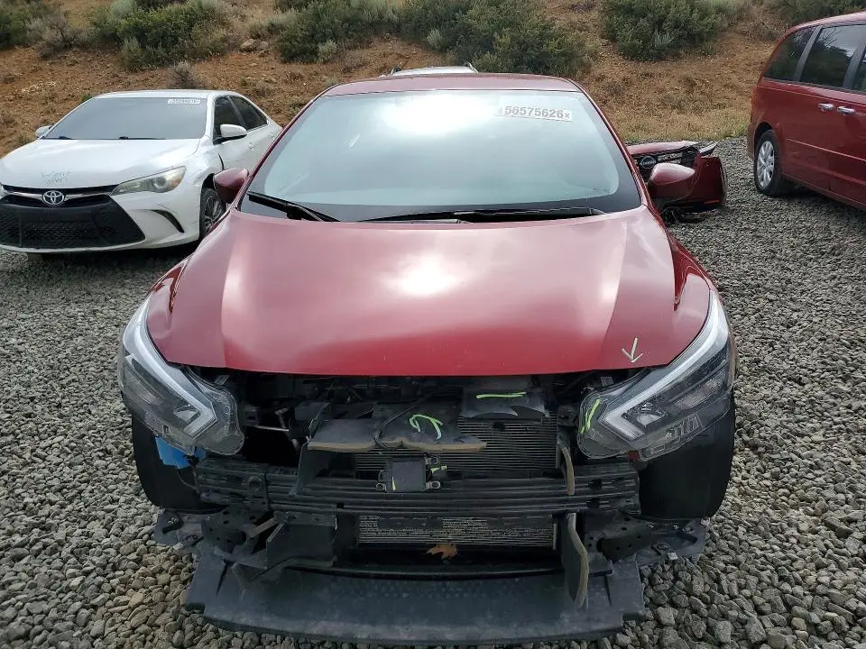 2025 NISSAN VERSA SV  