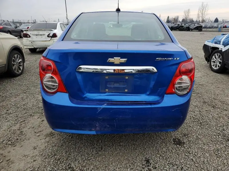 2016 CHEVROLET SONIC LT  