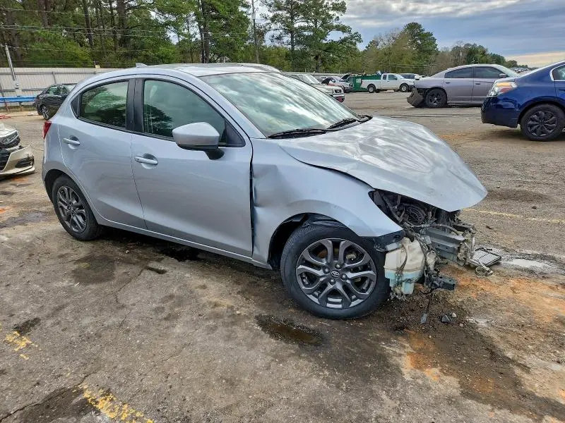 2020 TOYOTA YARIS LE  