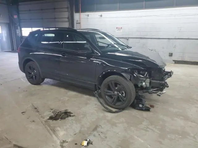 2024 VOLKSWAGEN TIGUAN SE R-LINE BLACK  