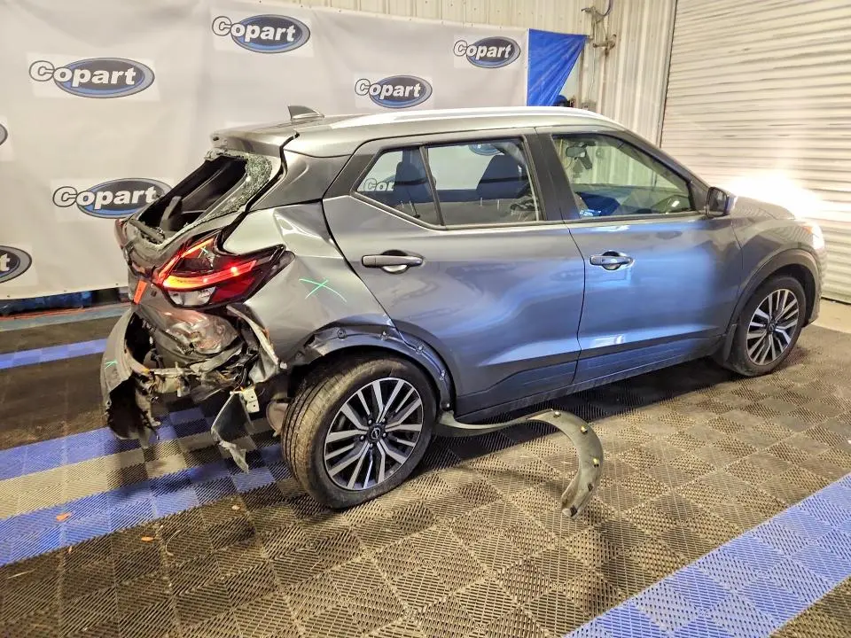 2024 NISSAN KICKS SV  