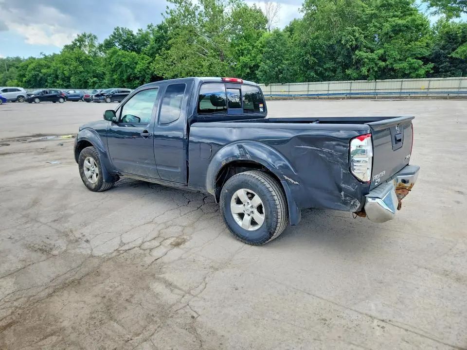 2013 NISSAN FRONTIER SV V6  