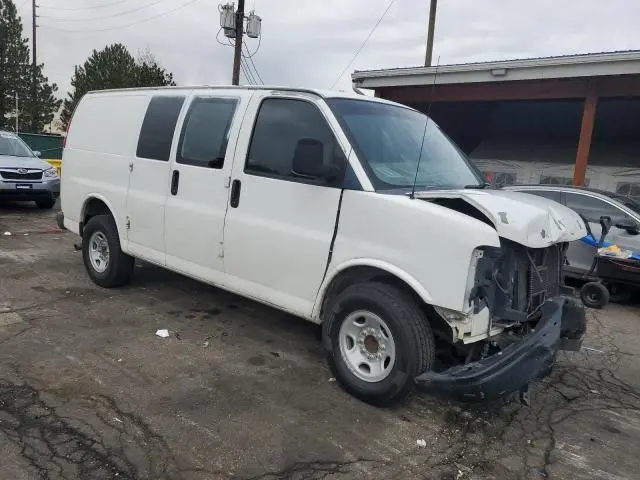 2010 GMC SAVANA G2500  