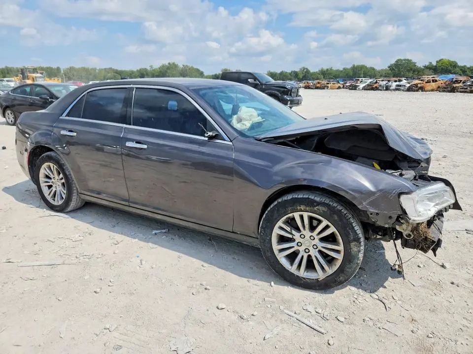 2016 CHRYSLER 300C   