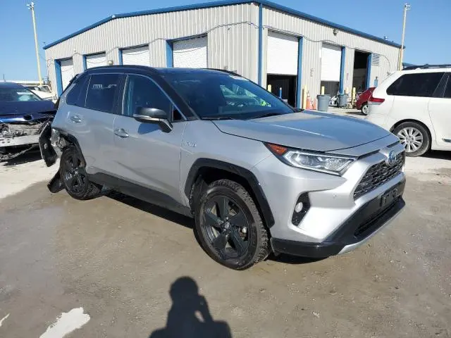 2020 TOYOTA RAV4 XSE