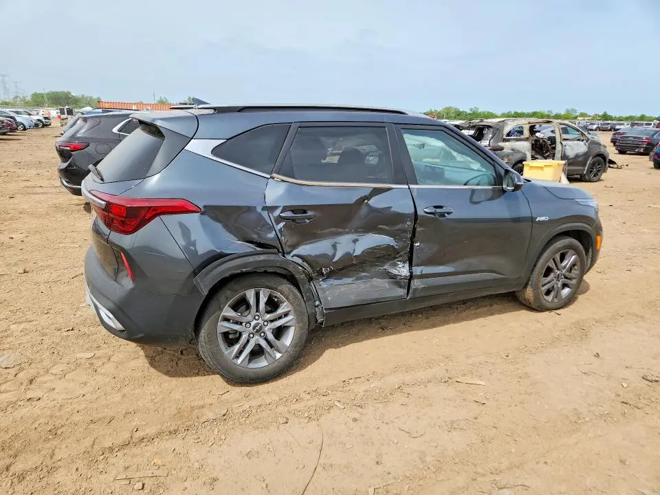 2023 KIA SELTOS S  
