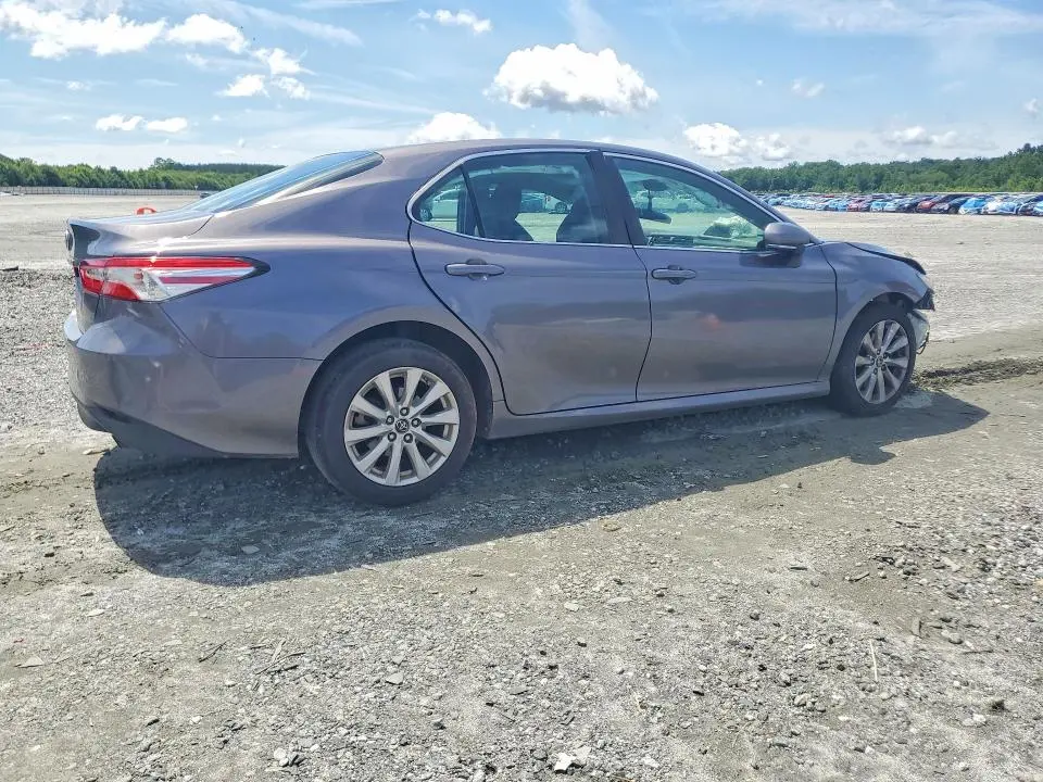 2018 TOYOTA CAMRY LE  