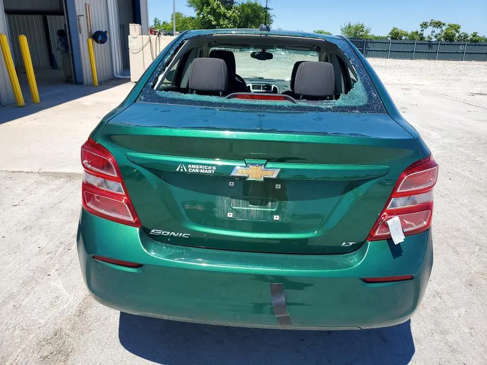 2018 CHEVROLET SONIC LT  