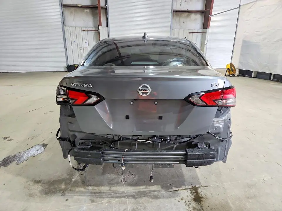 2020 NISSAN VERSA SV  