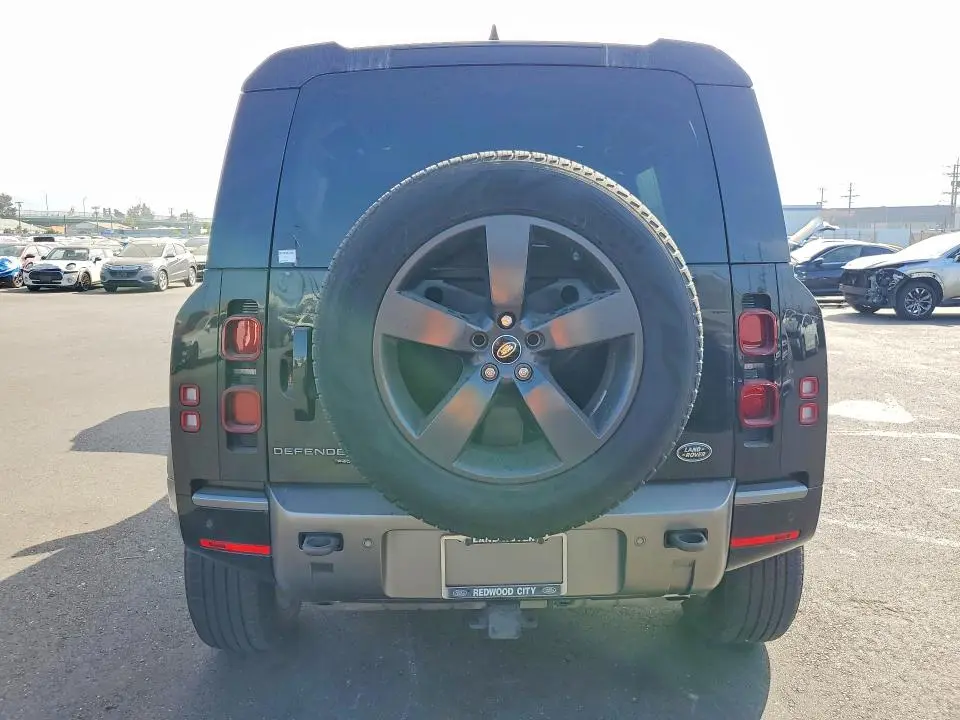 2022 LAND ROVER DEFENDER 110 X-DYNAMIC SE  