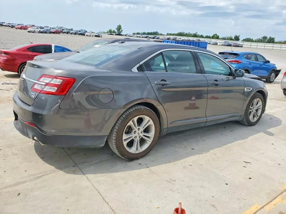 2018 FORD TAURUS SEL  