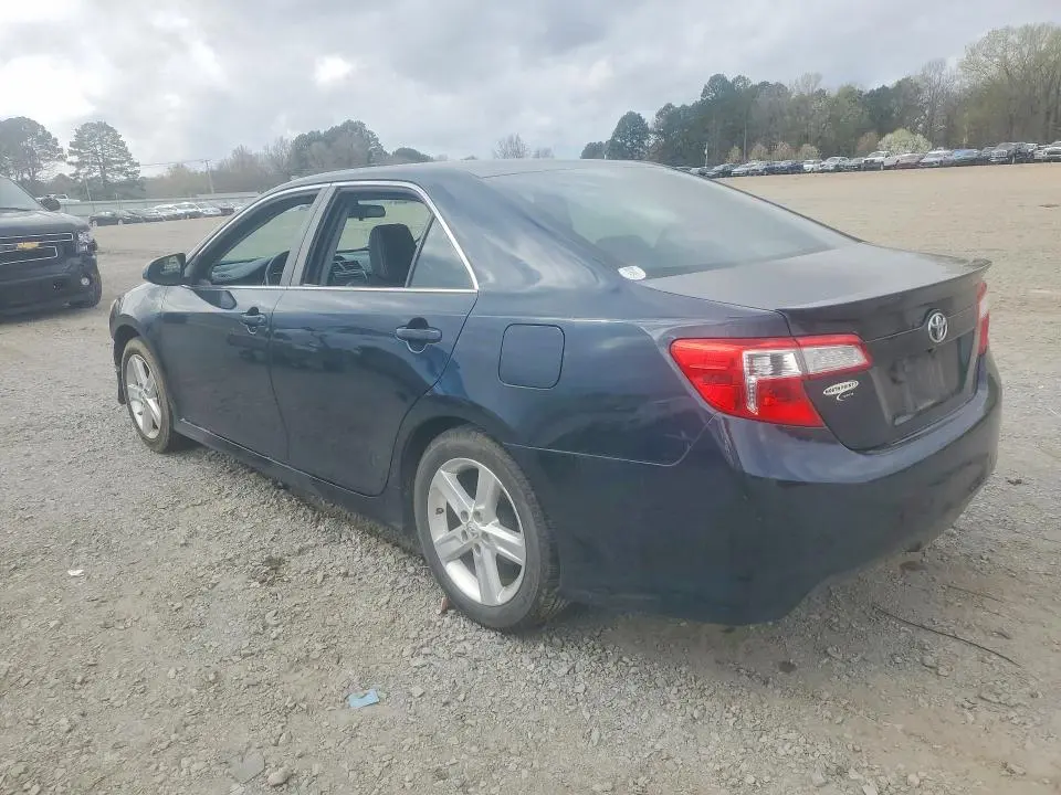 2012 TOYOTA CAMRY SE  