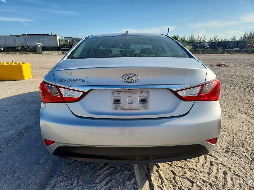 2014 HYUNDAI SONATA GLS  