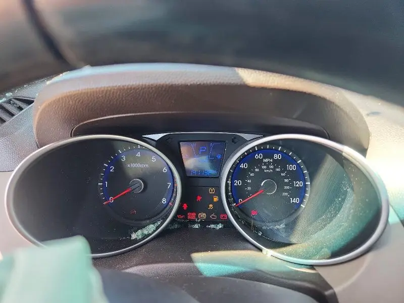 2015 HYUNDAI TUCSON SE  