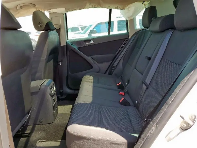 2013 VOLKSWAGEN TIGUAN S  