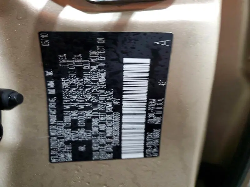 2011 TOYOTA SIENNA LE 8-PASSENGER  