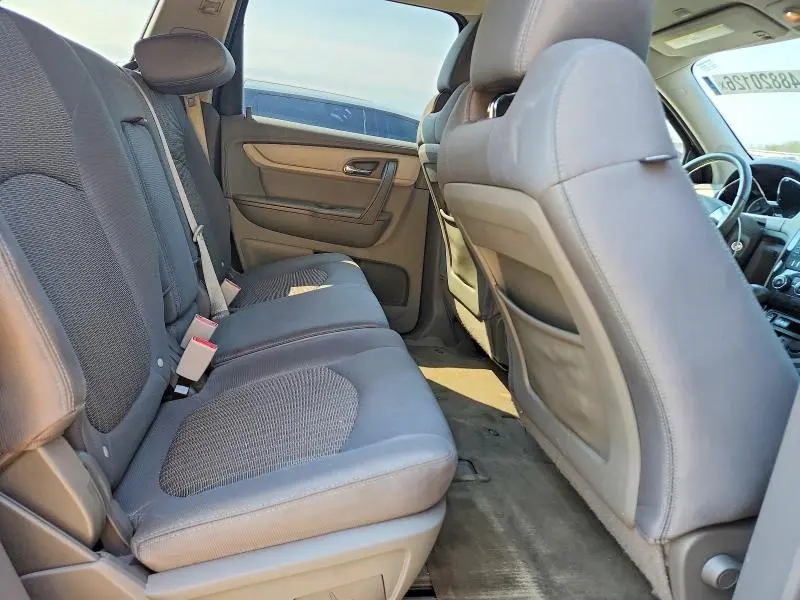 2017 CHEVROLET TRAVERSE LT  