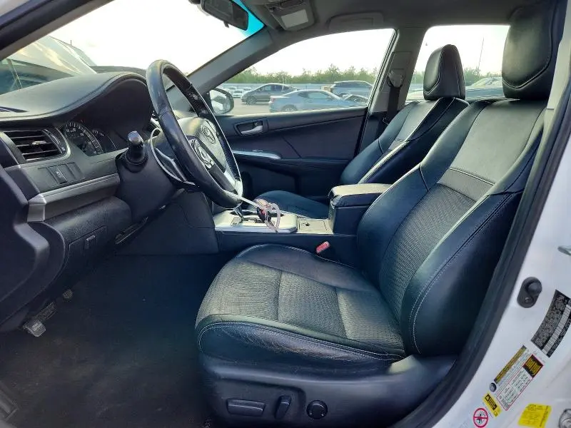2012 TOYOTA CAMRY SE  