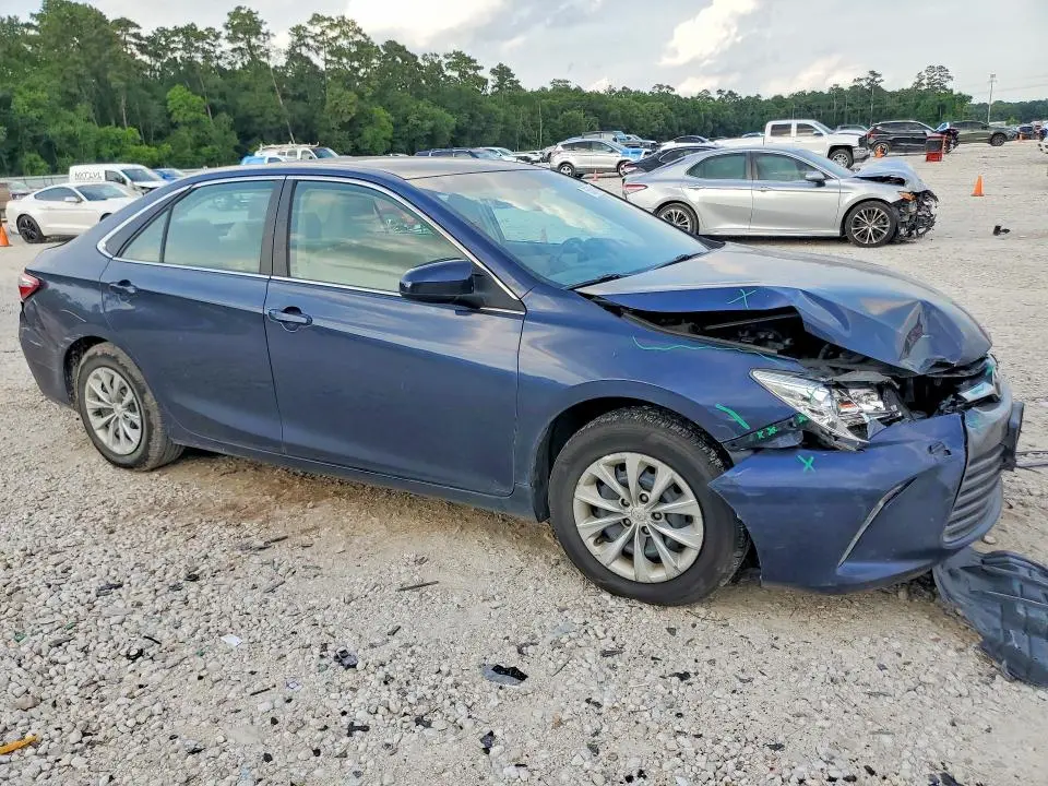 2015 TOYOTA CAMRY LE  