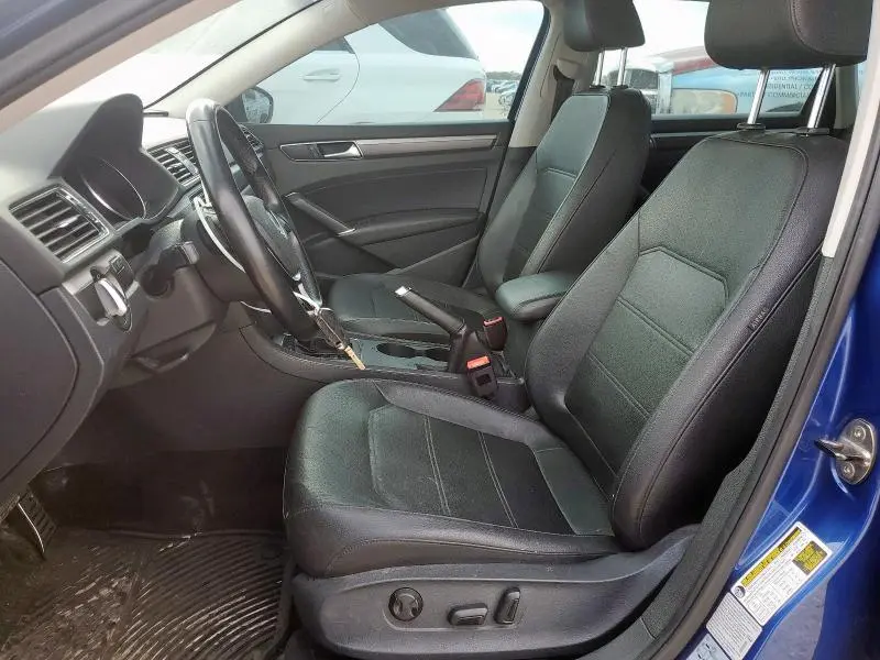 2017 VOLKSWAGEN PASSAT R-LINE  