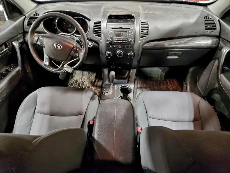 2013 KIA SORENTO LX  