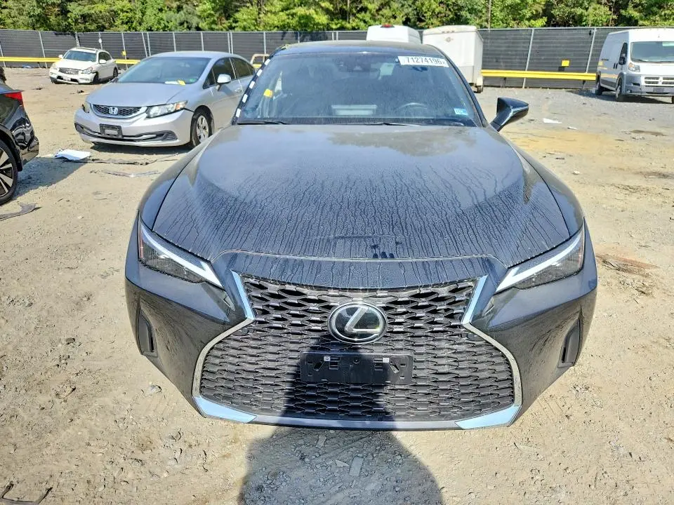 2023 LEXUS IS 300  