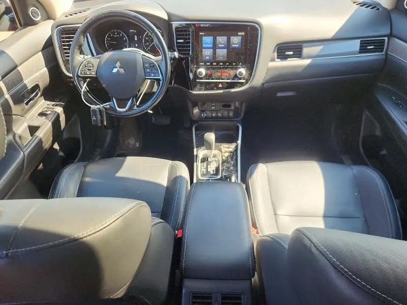 2020 MITSUBISHI OUTLANDER SE  
