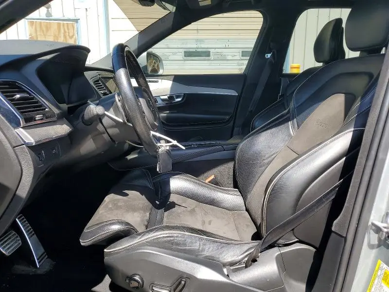 2018 VOLVO XC90 T6  