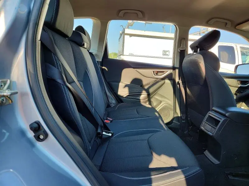 2021 SUBARU FORESTER   