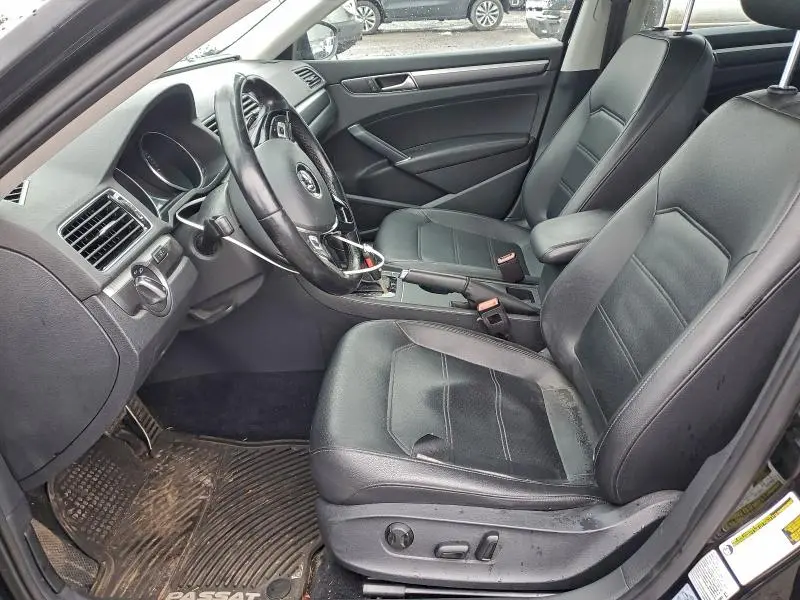 2016 VOLKSWAGEN PASSAT S  