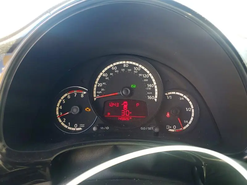 2013 VOLKSWAGEN BEETLE   
