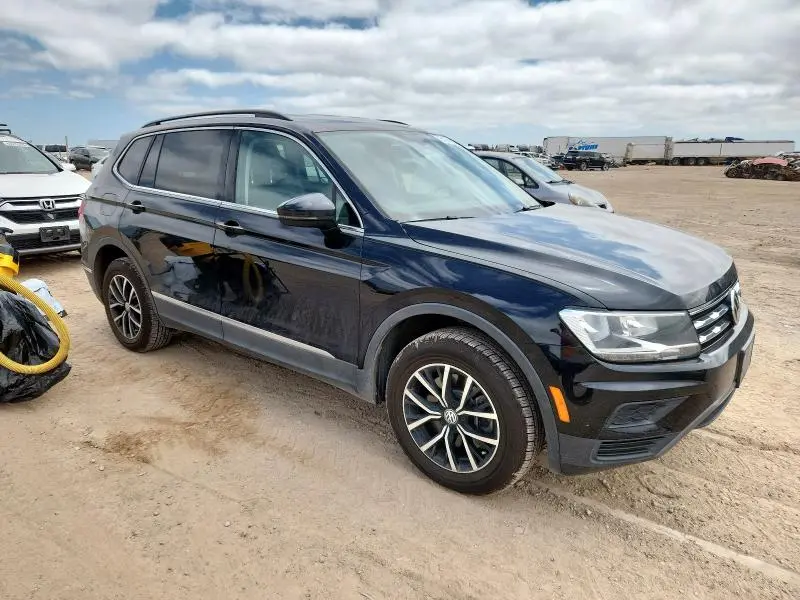 2021 VOLKSWAGEN TIGUAN SE  