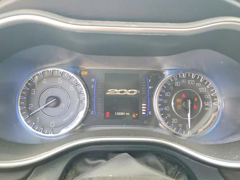 2015 CHRYSLER 200 LIMITED  