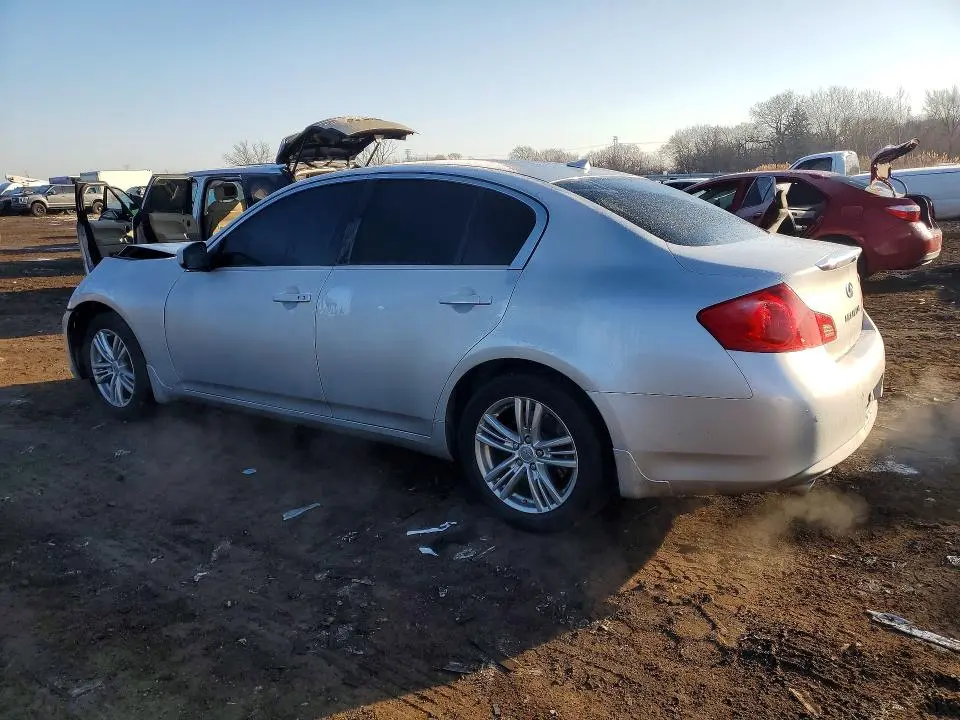 2013 INFINITI G37   