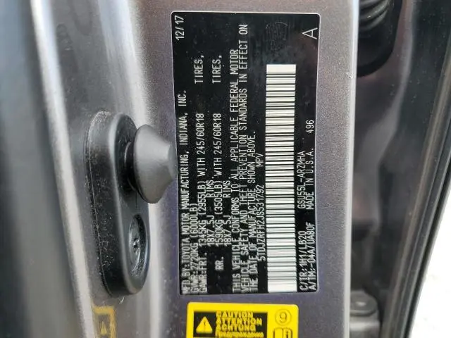 2018 TOYOTA HIGHLANDER SE  