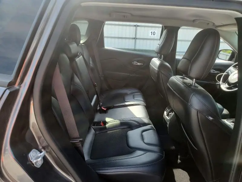 2021 JEEP CHEROKEE LATITUDE PLUS  