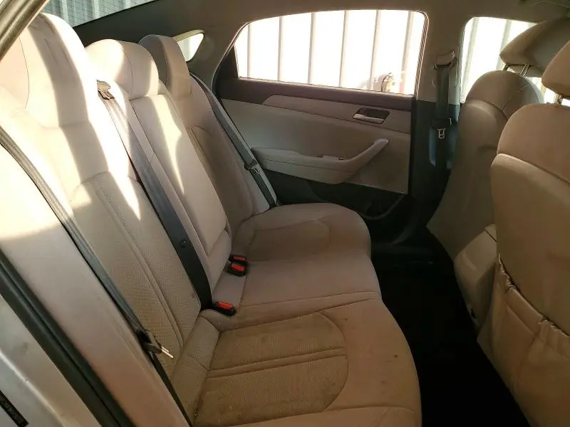 2019 HYUNDAI SONATA SE  