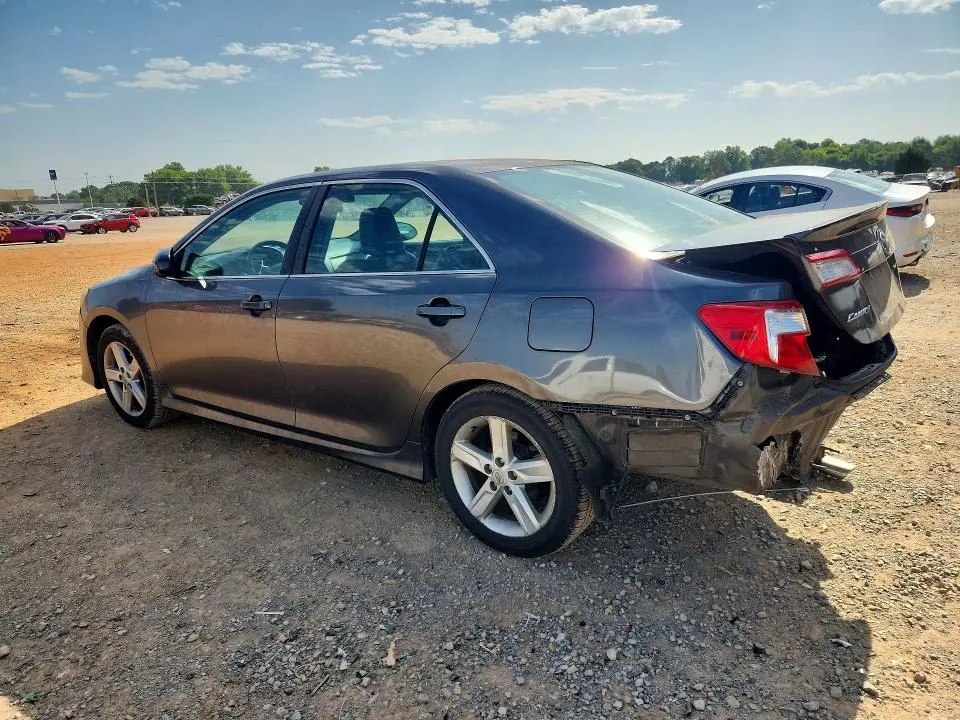 2014 TOYOTA CAMRY SE  