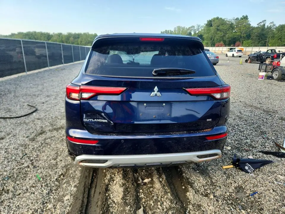 2024 MITSUBISHI OUTLANDER SE  
