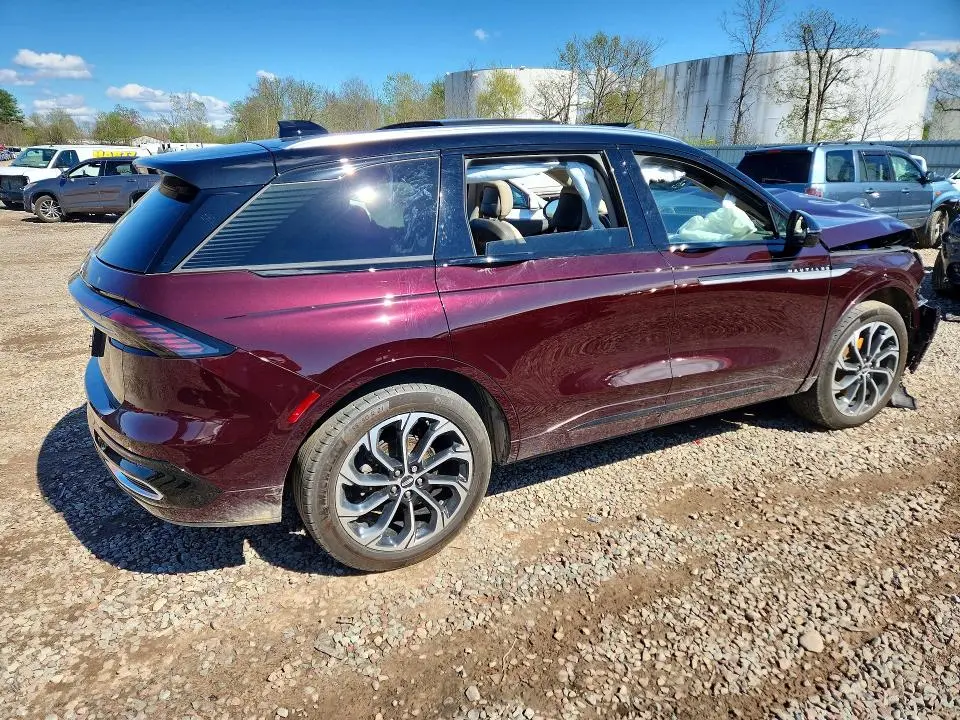 2025 LINCOLN NAUTILUS   
