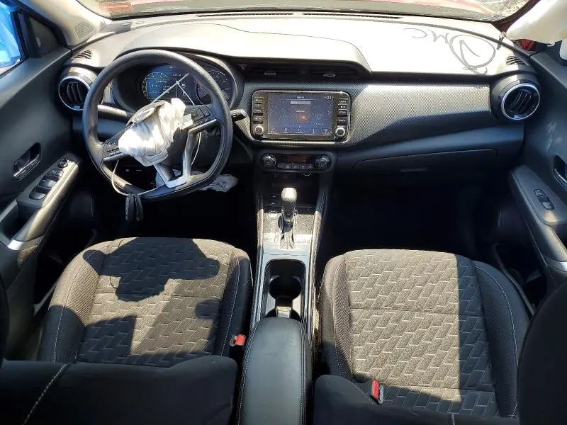 2022 NISSAN KICKS SV  