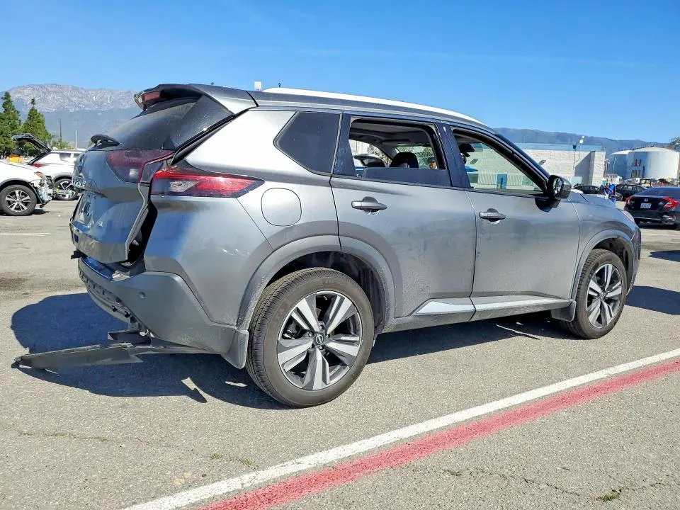 2023 NISSAN ROGUE SL  